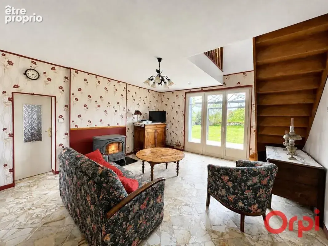 Maison de campagne pleine de charme avec jardin arboré et jolie vue - photo 3