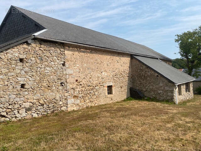 Maison à MONTSAUCHE-LES-SETTONS