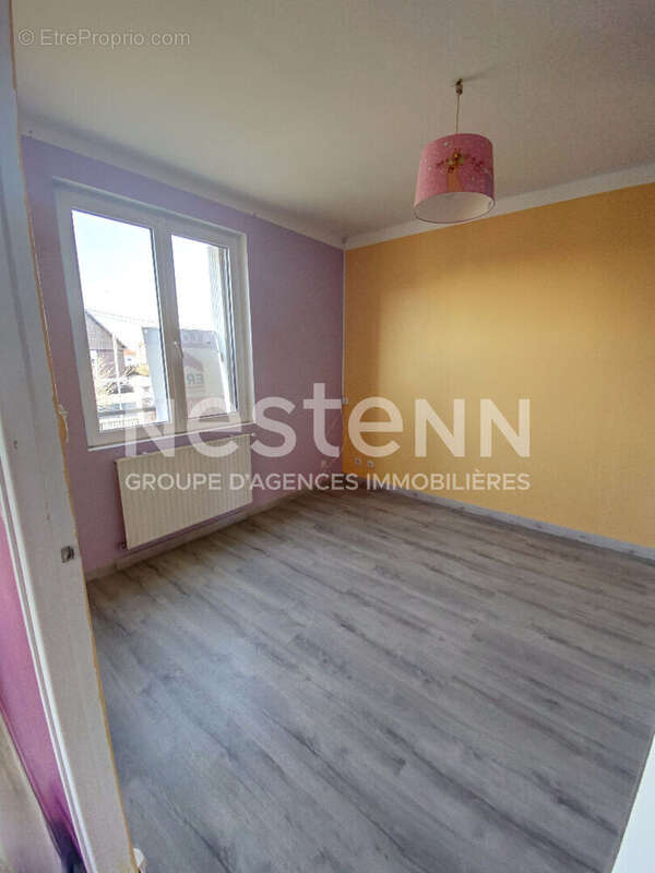 Appartement à LA FERE