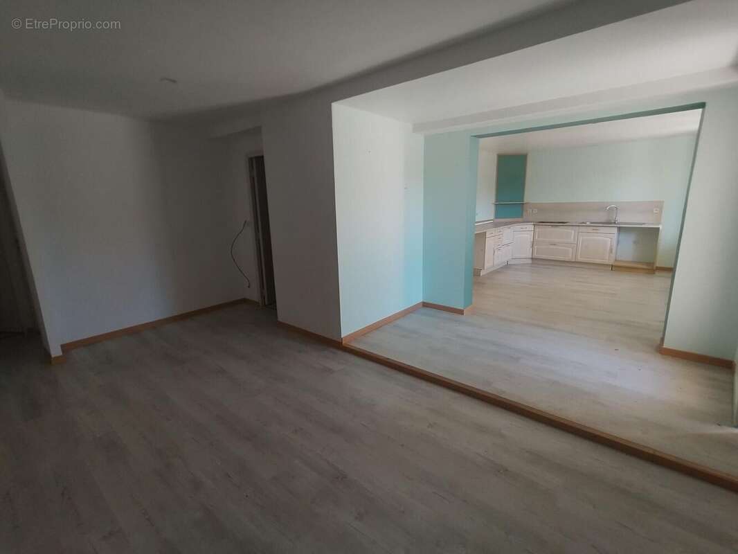 Maison 143 m² à Soudan  - photo 4