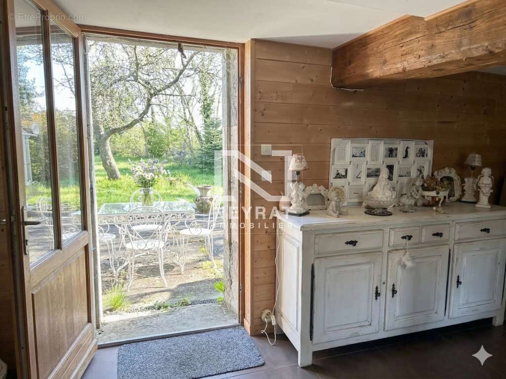 Maison à BEAUMONT-SUR-GROSNE