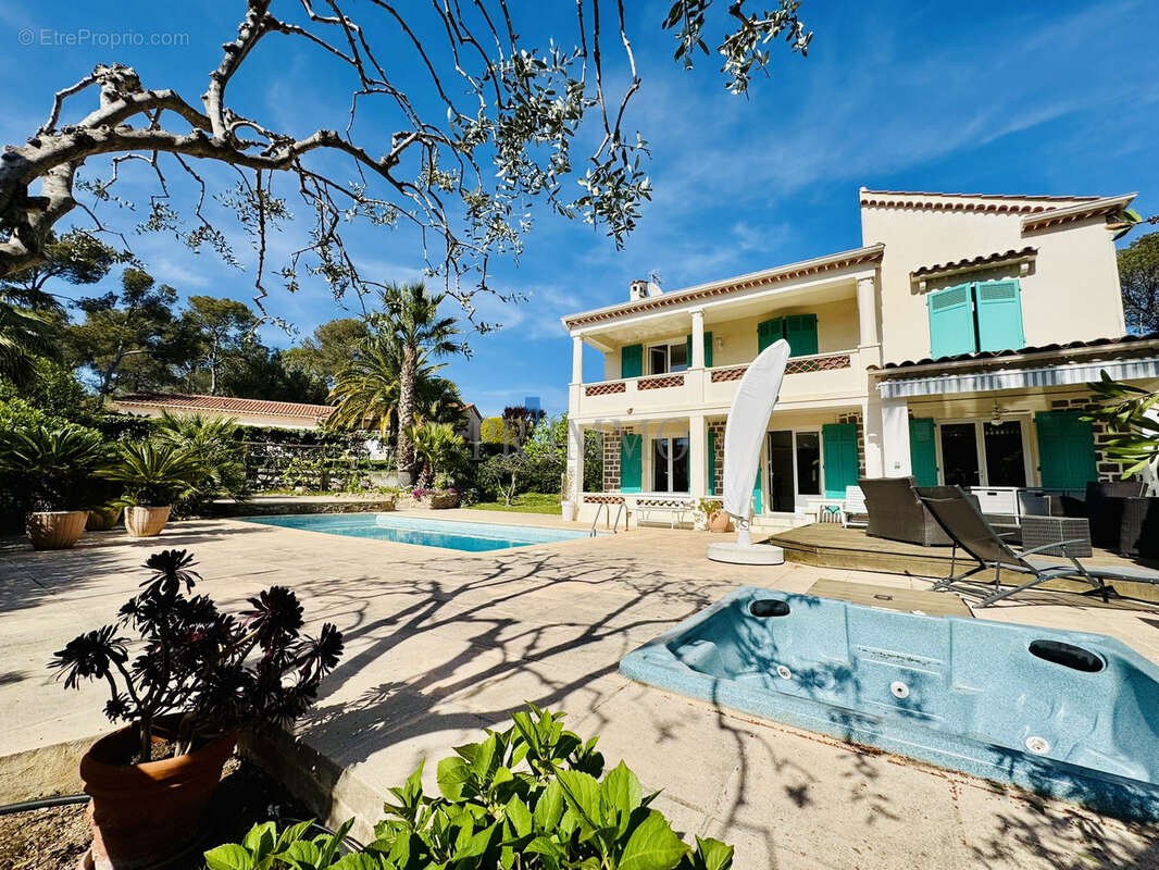 Maison à SAINT-RAPHAEL