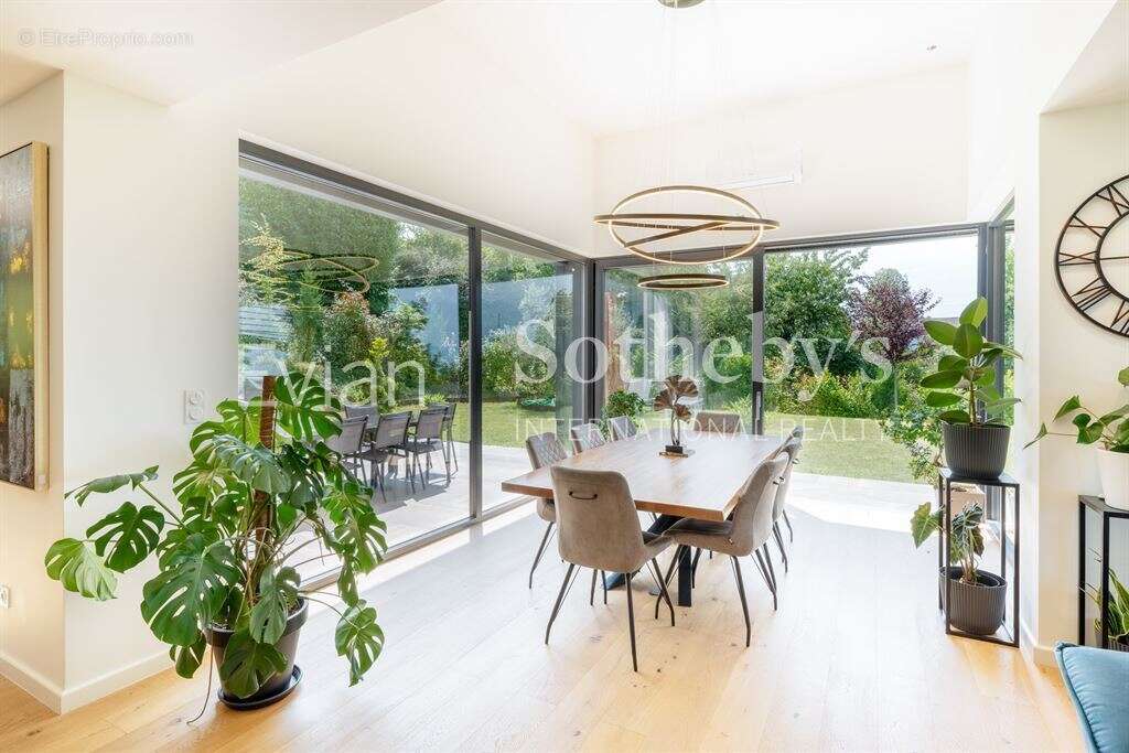 Maison à NEUVECELLE