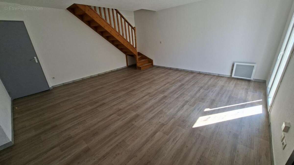 Appartement à SAINT-GENIES-DE-COMOLAS