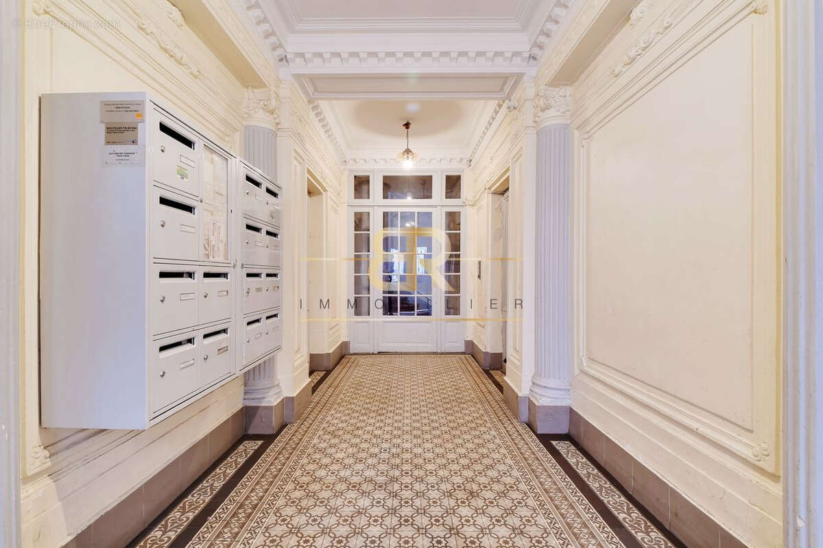 Appartement à PARIS-10E