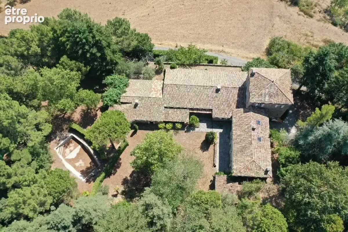 Propriété de caractère en pierre – 556 m² – Saint-Étienne-de-Serre - photo 14