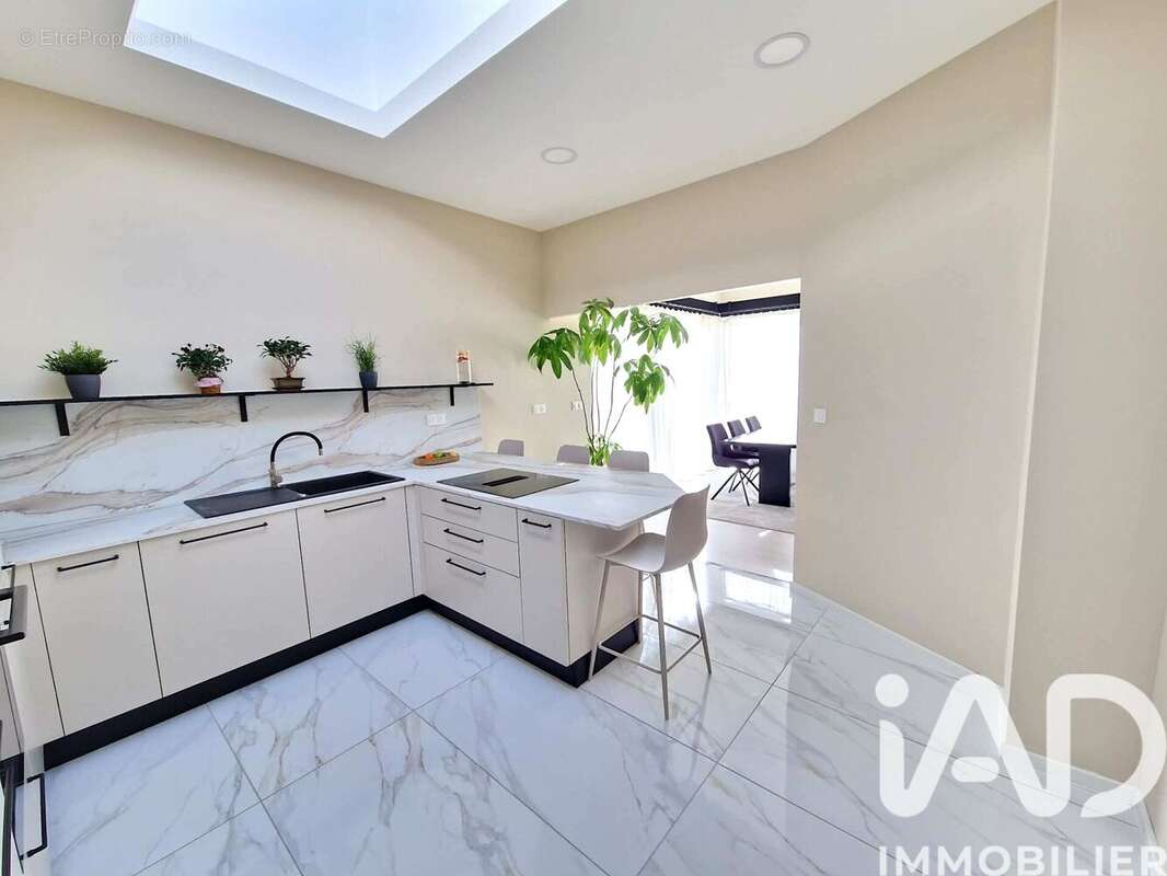 Photo 2 - Maison à CORQUILLEROY