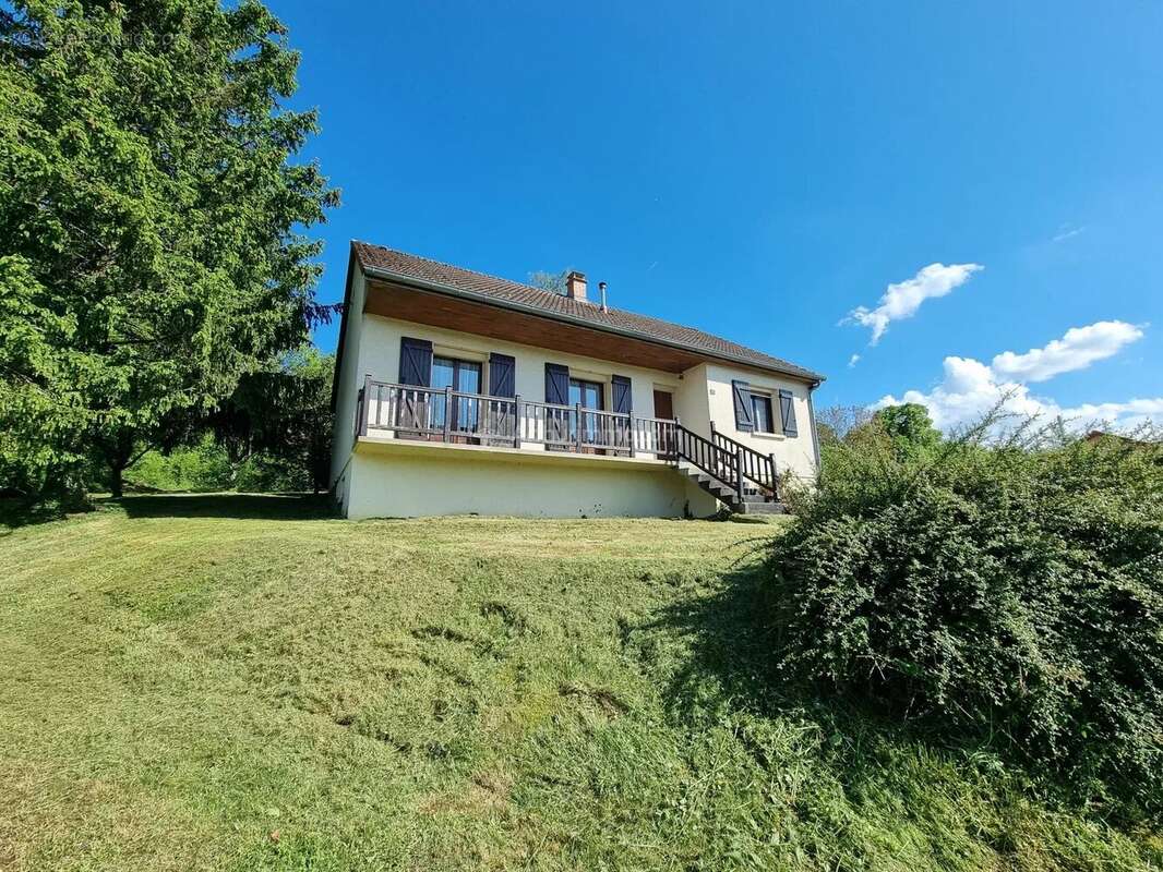 Maison à SOULAUCOURT-SUR-MOUZON