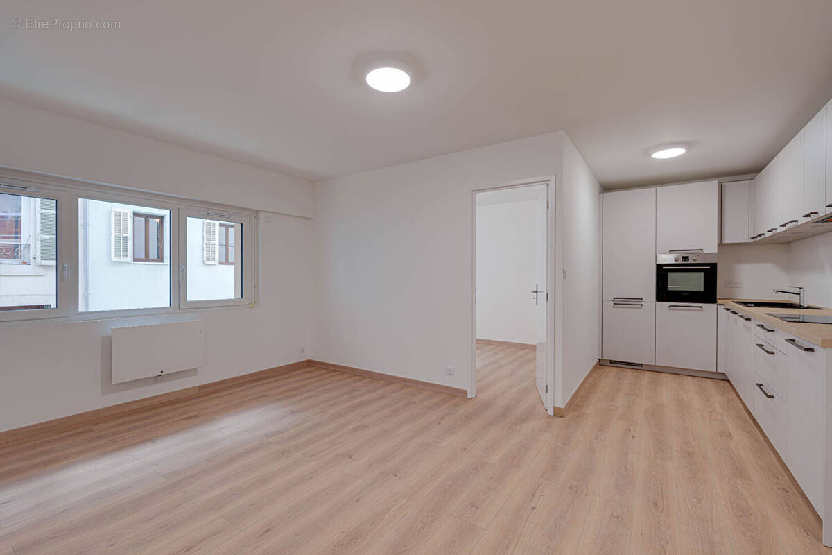 Appartement à EVIAN-LES-BAINS