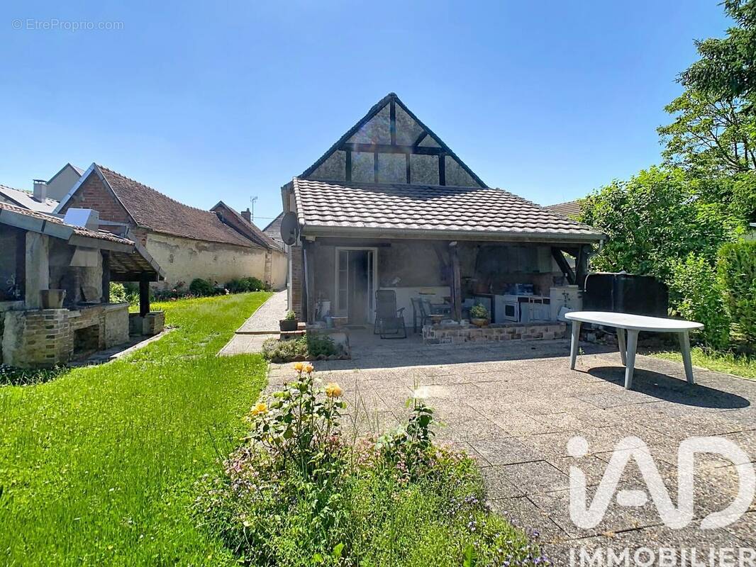Photo 1 - Maison à PLEURS