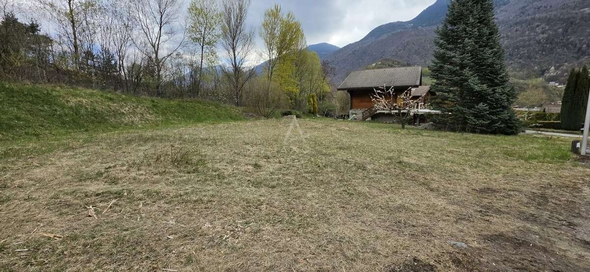 Terrain à SAINT-PAUL-SUR-ISERE