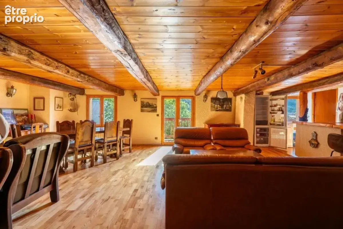 Val-des-prés – chalet 439 m² – 4 appartements - photo 6