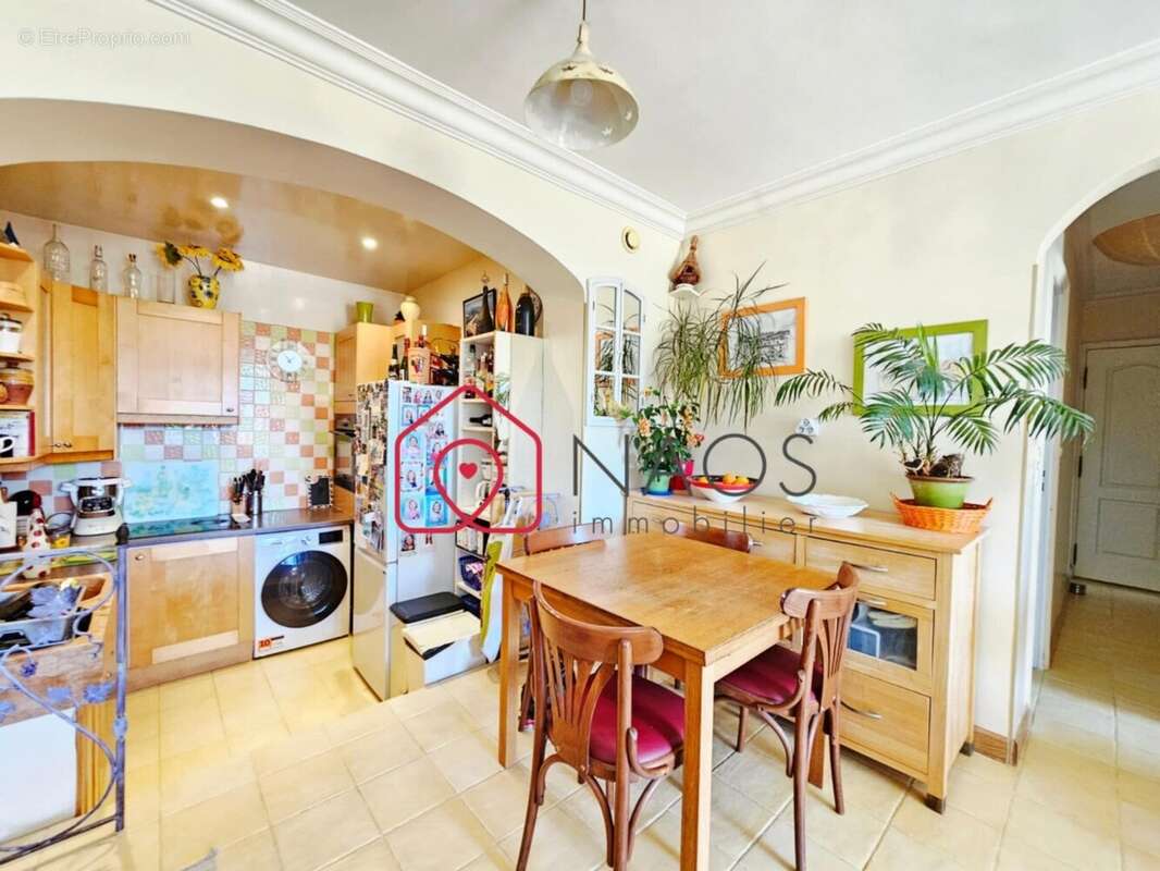 Appartement à LA CROIX-VALMER