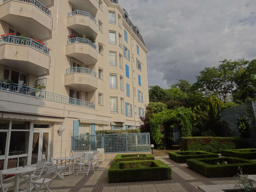  Appartement 3 pièces 77 m2 en Résidence avec Services pour Seniors Rueil-Malmaison 92500 - photo 4