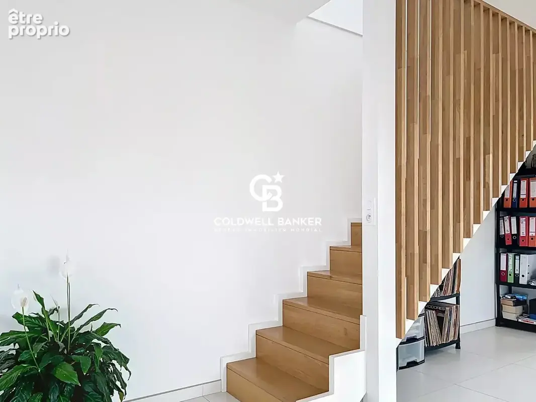 Maison contemporaine avec garage - La vie au coeur du bourg à proximité de la plage. - photo 5