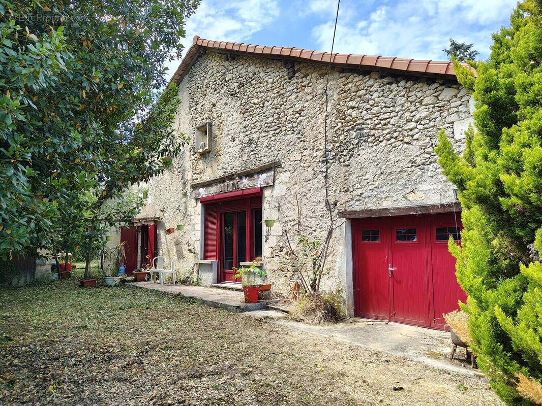 Maison à VIEUX-MAREUIL