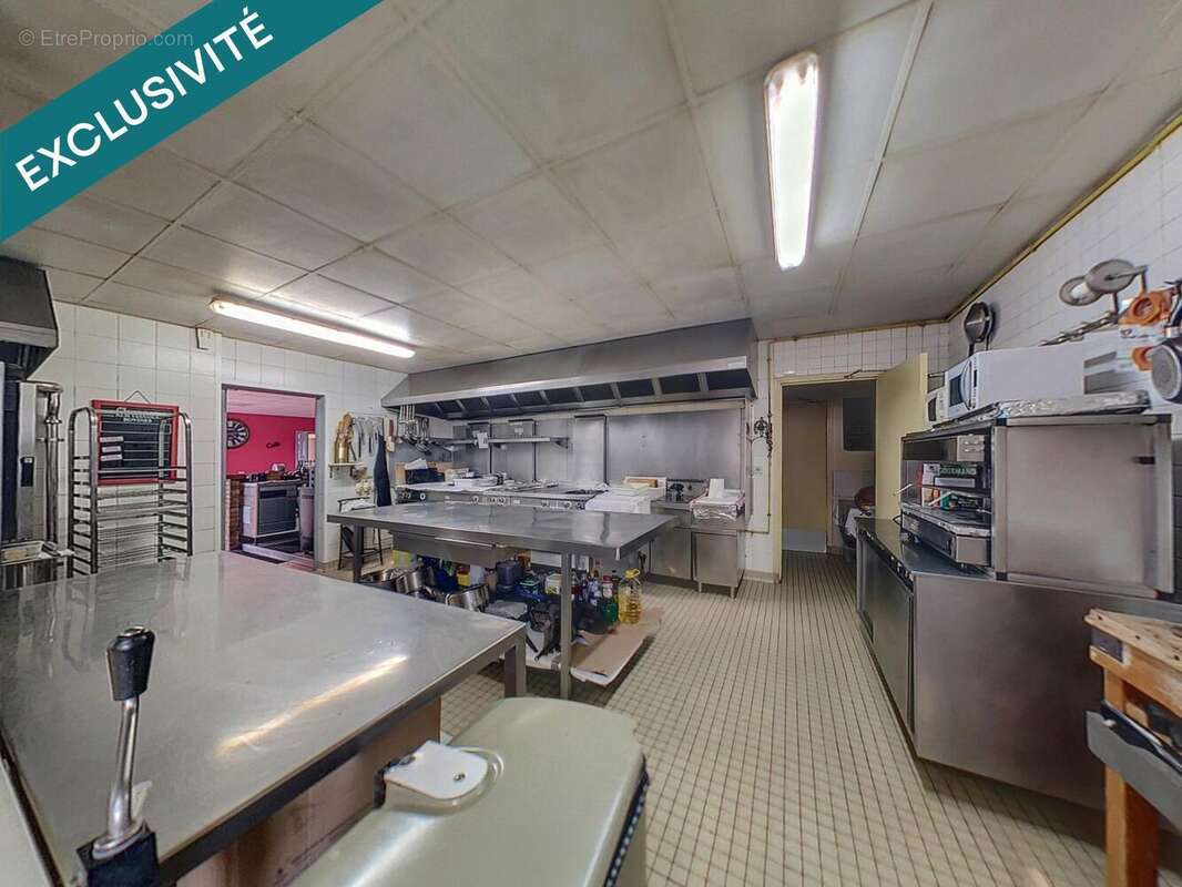 Photo 2 - Commerce à MONTEREAU-FAULT-YONNE