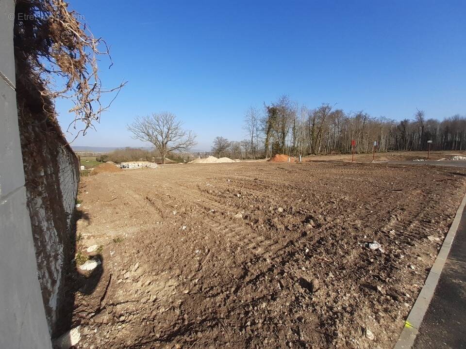 Terrain à LE VAUDREUIL