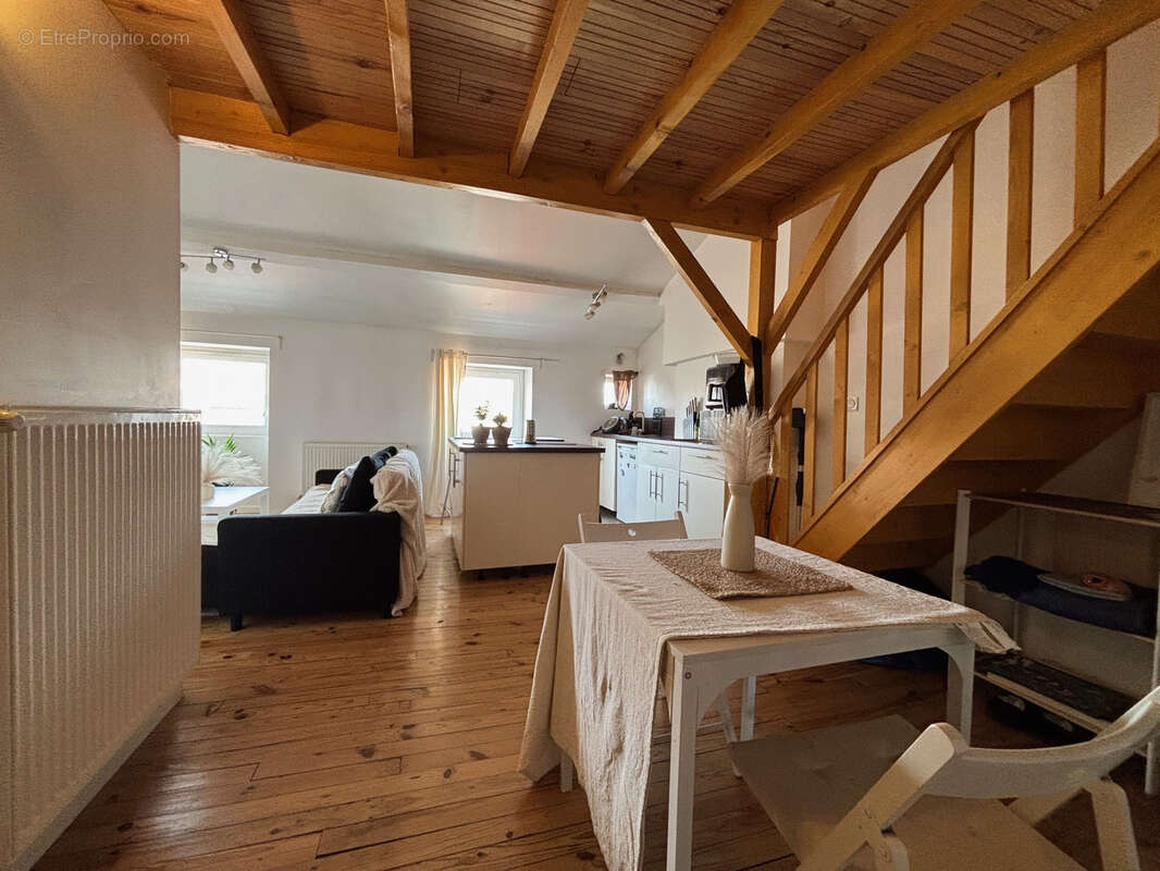 Appartement à SAINT-ETIENNE