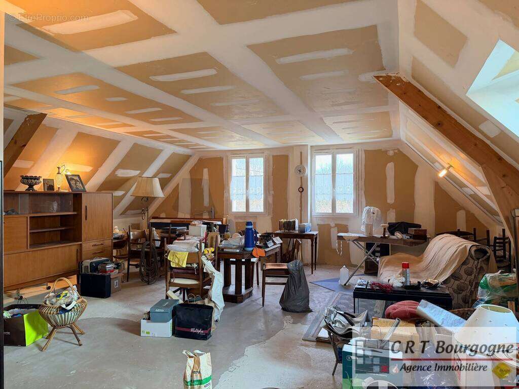 Maison à VILLIERS-SAINT-BENOIT