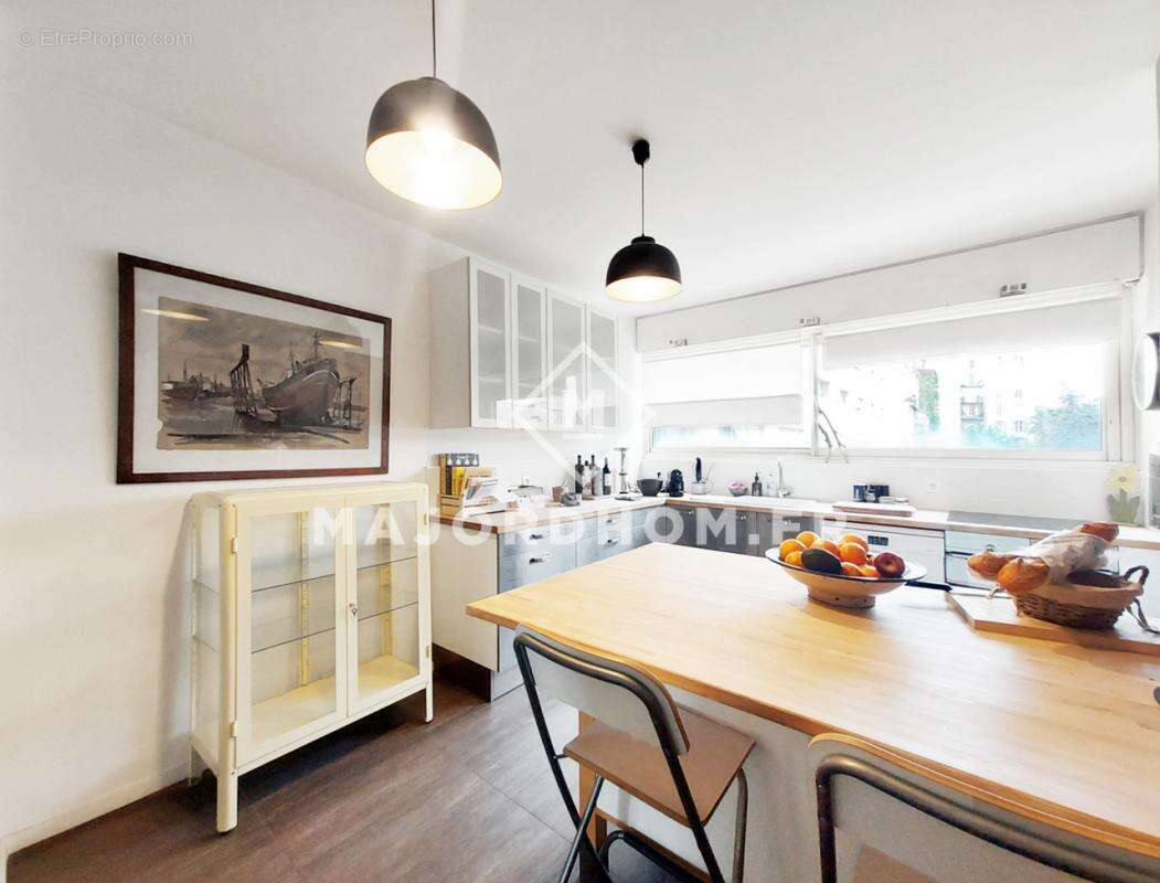 Vente type 4 ascenseur terrasse vue dégagée 13008 - photo 11