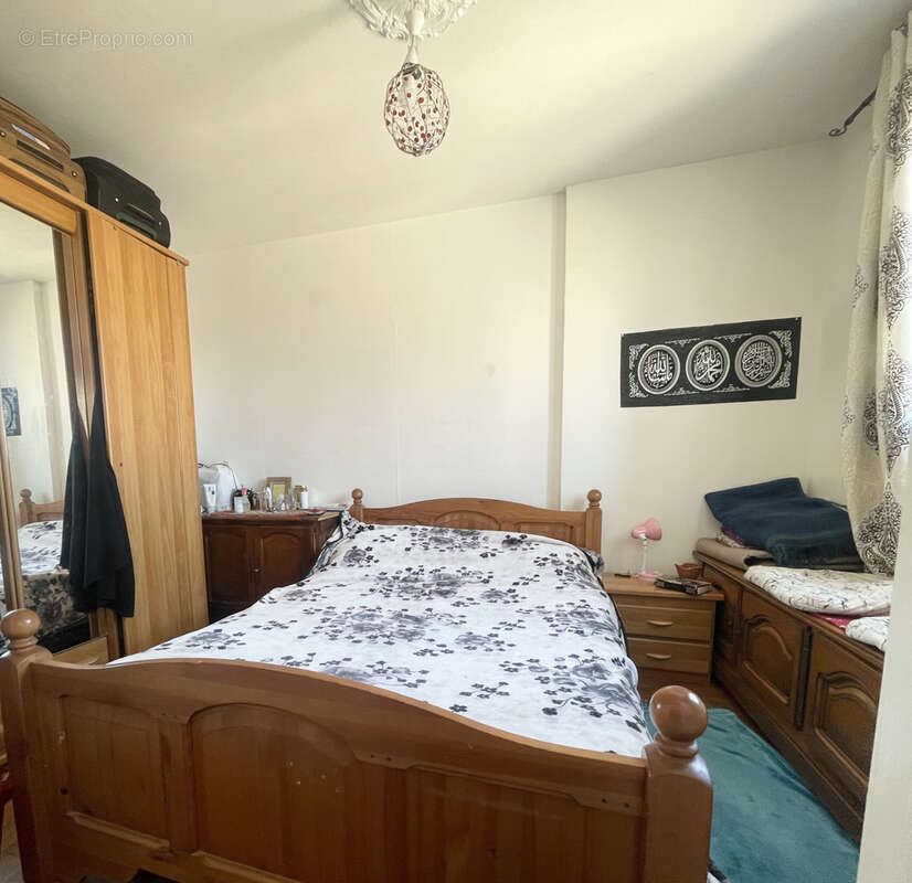 Appartement à MARSEILLE-3E