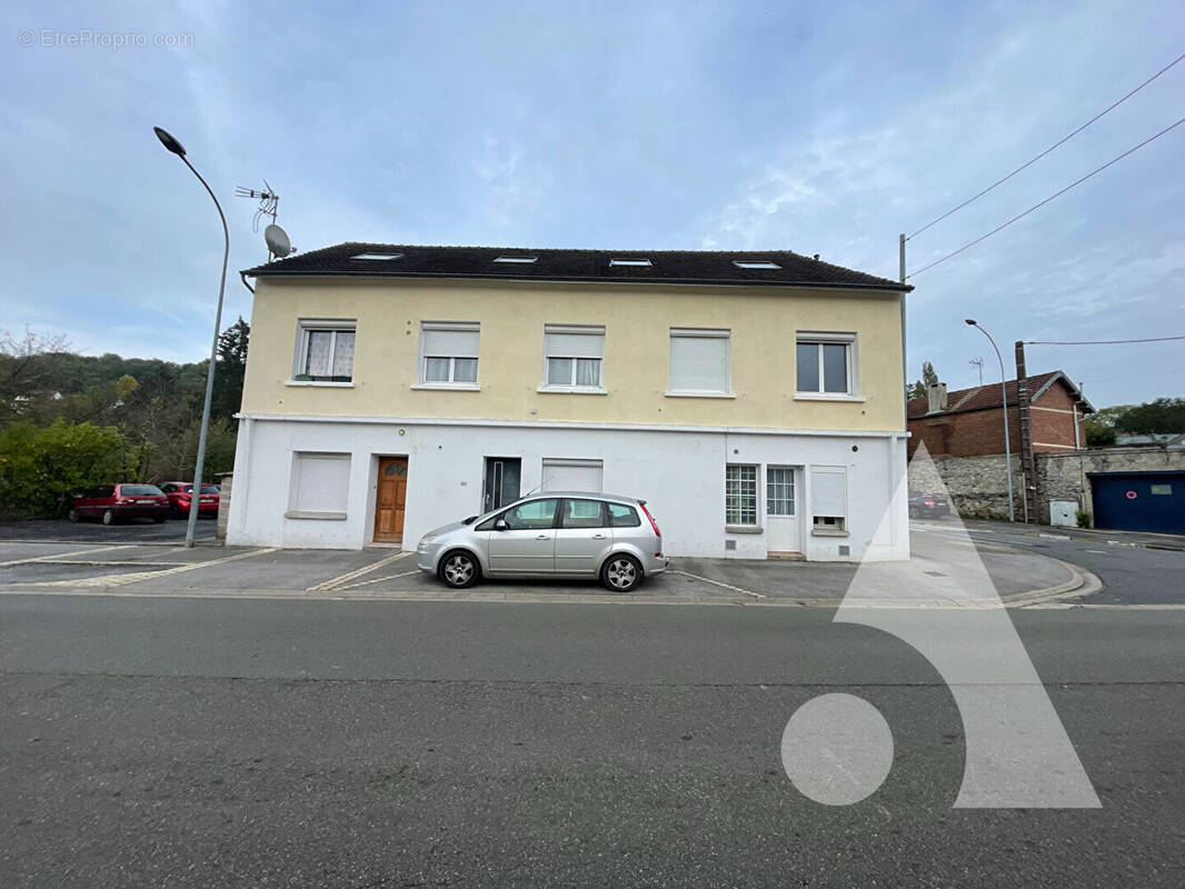 Immeuble de 12 appartements vendus - loues bethisy saint pierre - photo 1