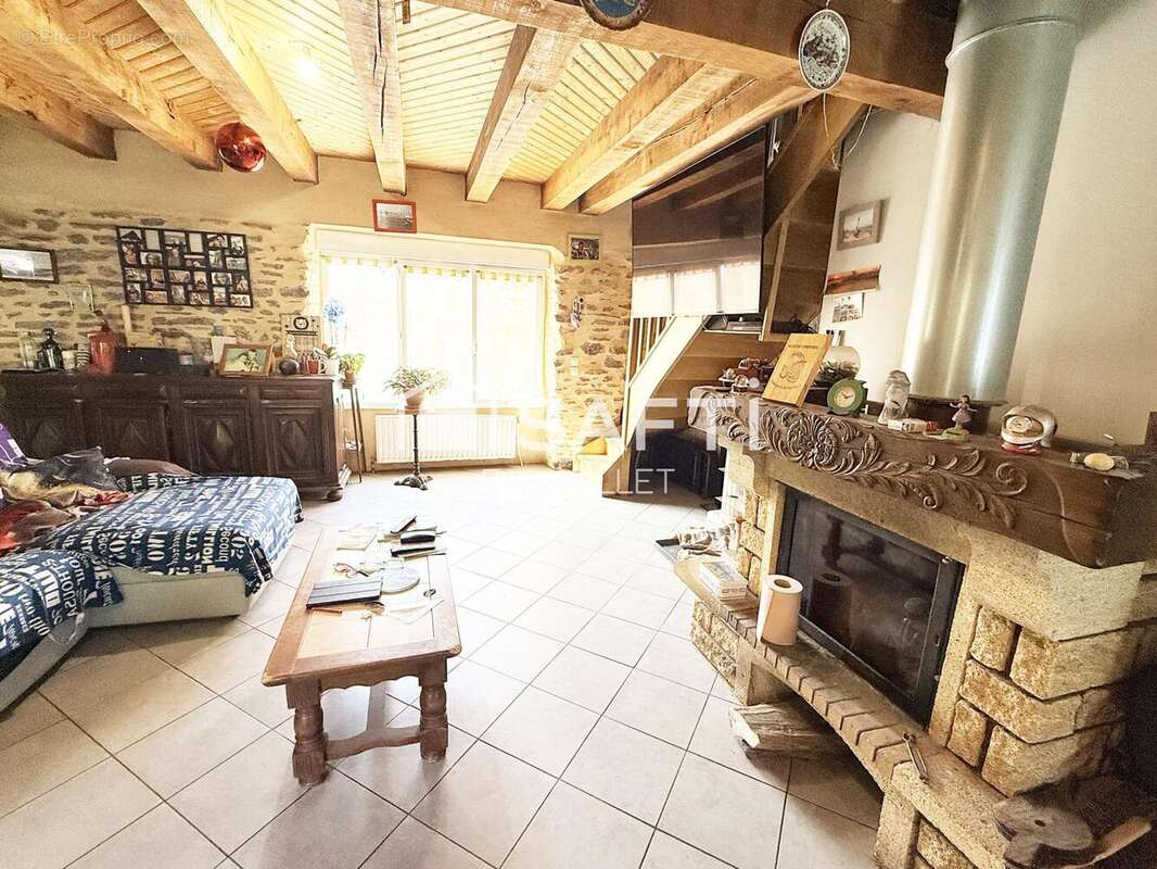 Maison 160 m² à Vigeois  - photo 7