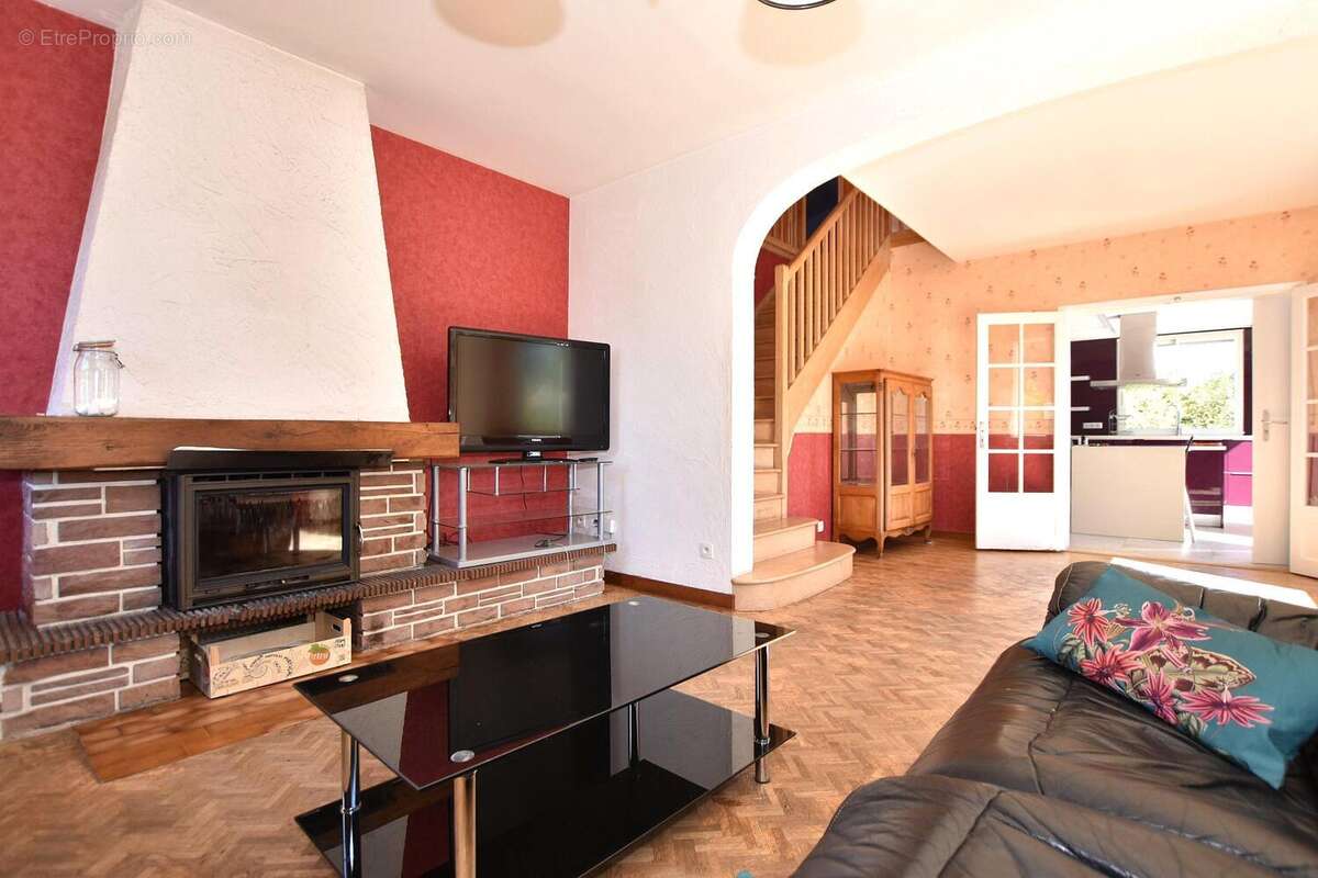 Maison à SAINT-MARTIN-VALMEROUX