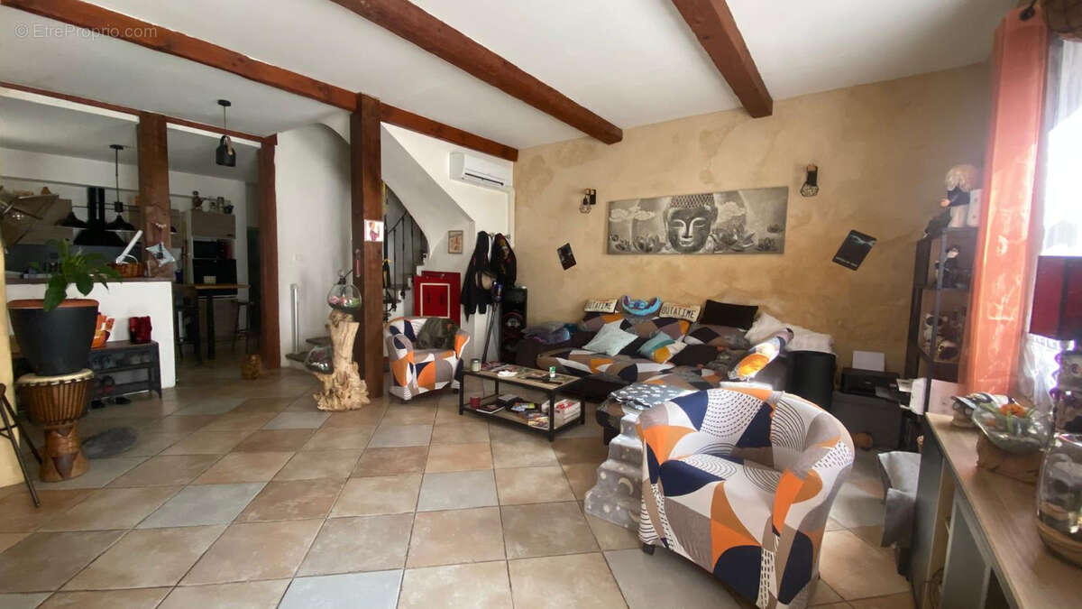 Maison à GINESTAS