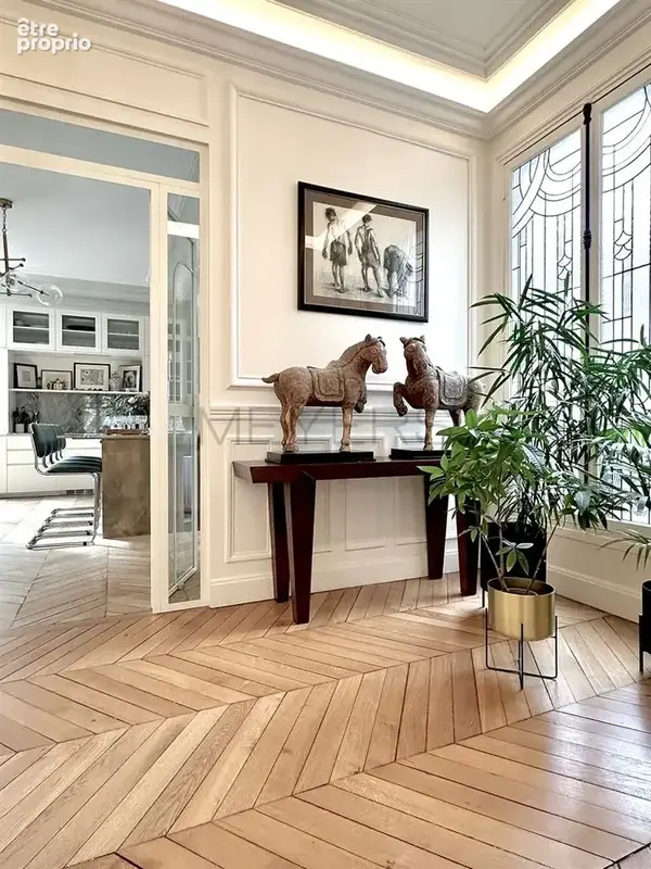 Paris 17ème -   Plaine Monceau, Wagram/Courcelles – 6 Pièces de 180m² - photo 6