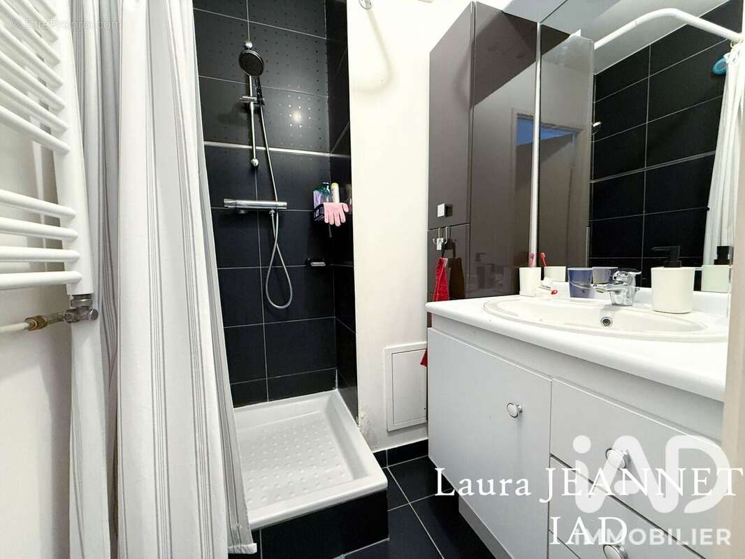 Appartement 81 m² à Cergy  - photo 6
