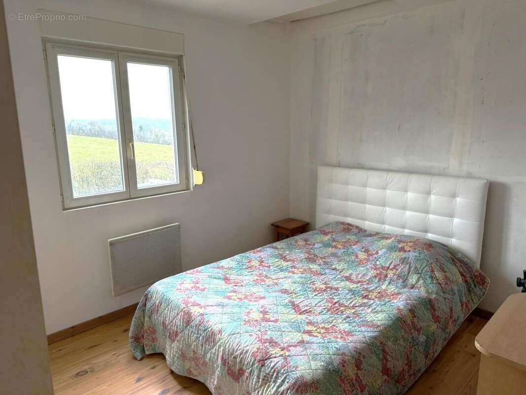 Maison 160 m² à Saint-Leger-Du-Bois  - photo 7