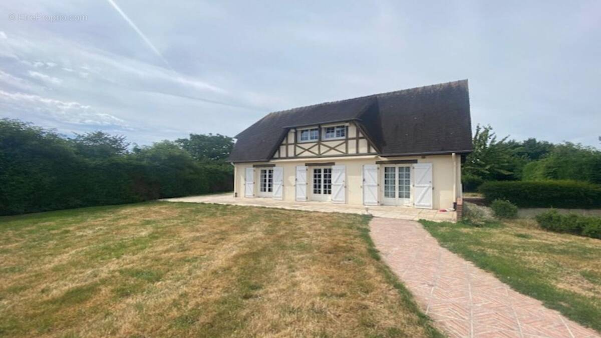 Maison à SIERVILLE