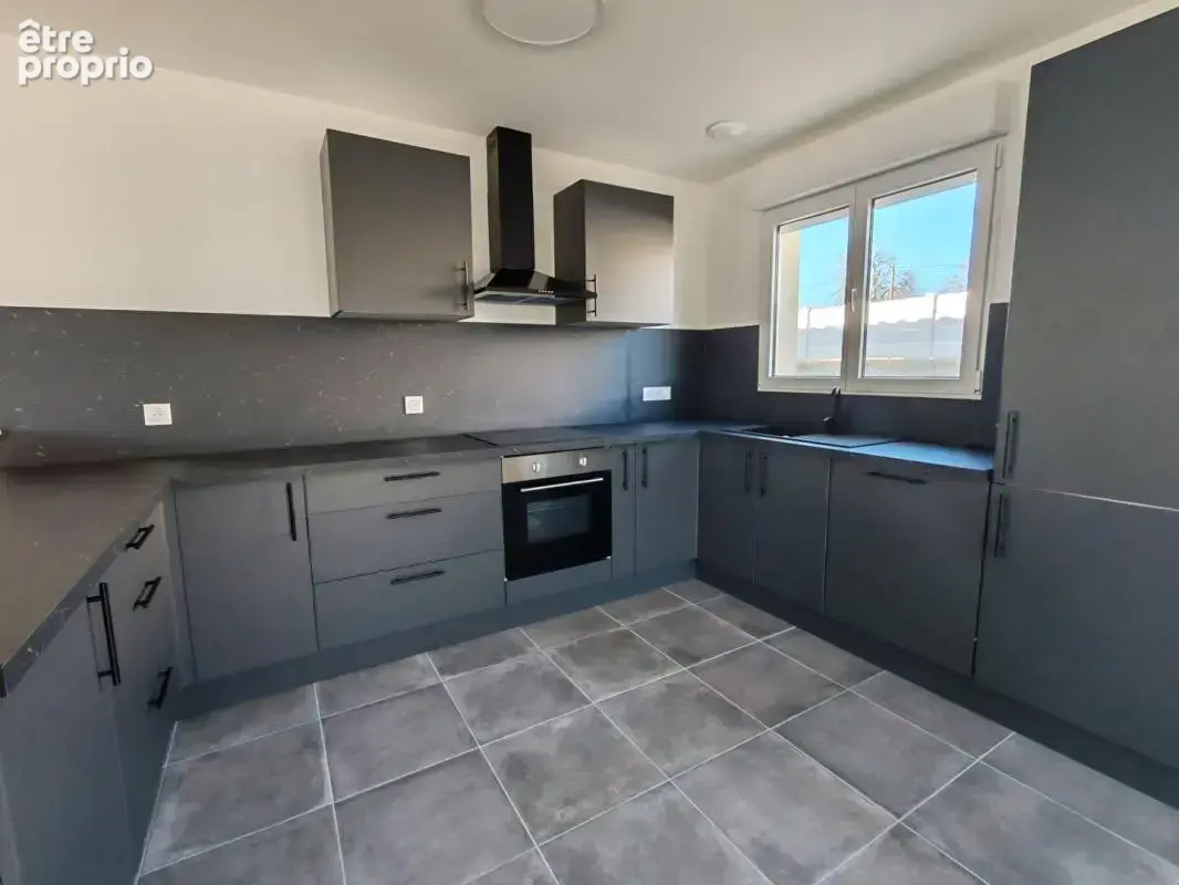 Maison neuve de plain pied  de 101 m2 secteur Civray, 3 chambres, jardin - photo 3