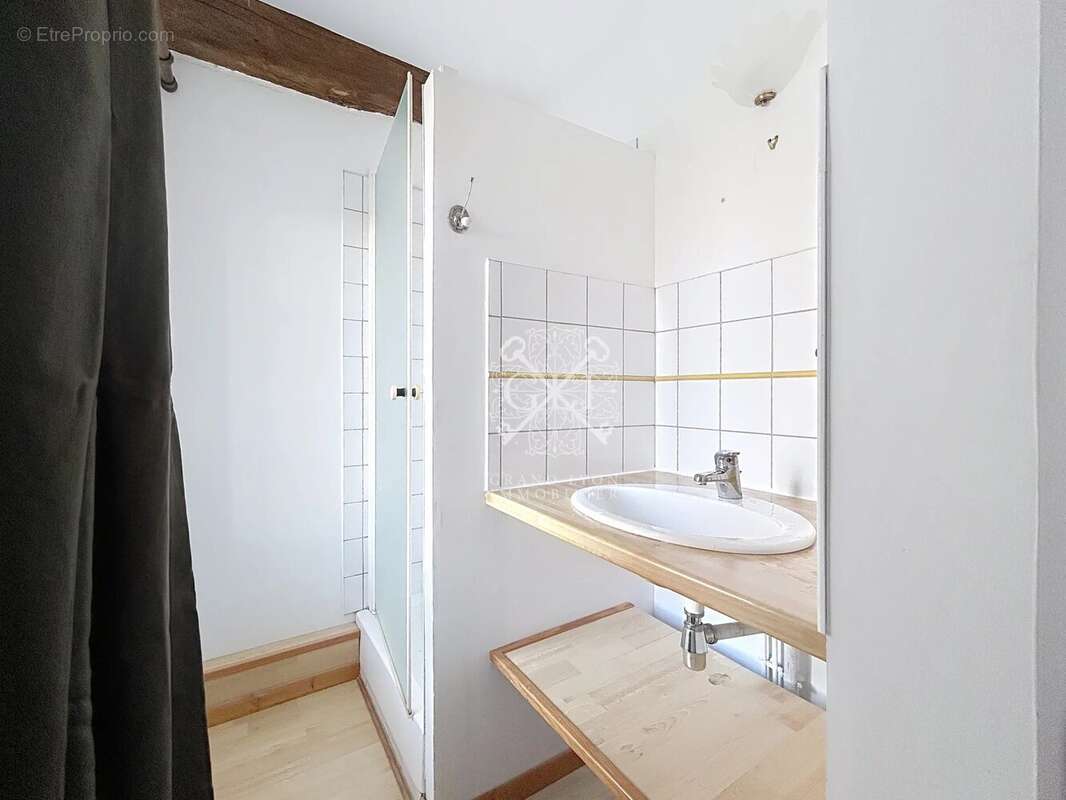 Maison à FERRIERES-SUR-SICHON