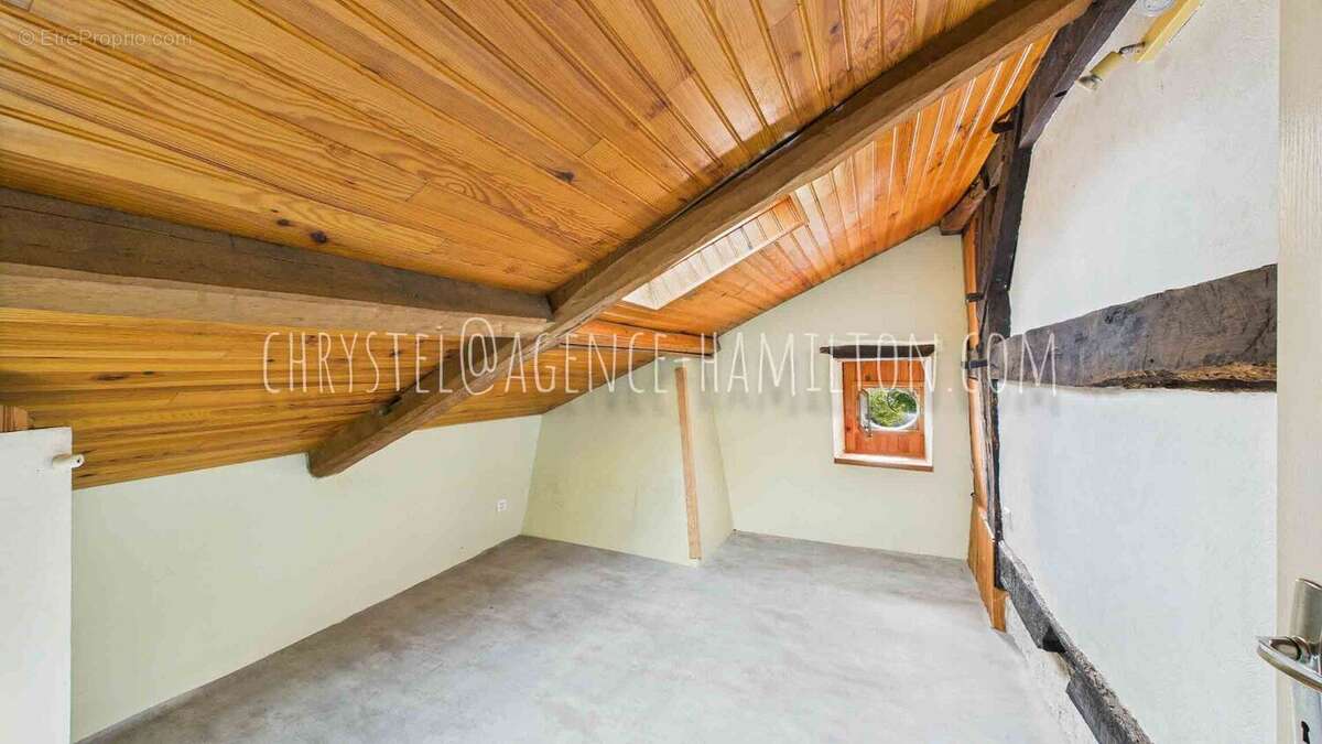 Ancienne maison Landaise divisée en 3 logements indépendants, avec jardins privatifs. - photo 13