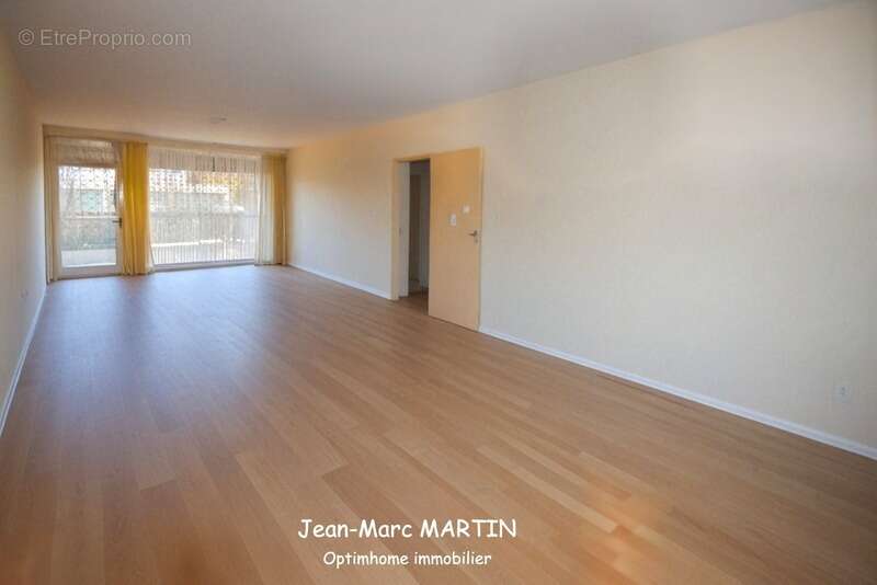 A vendre à Tourcoing proche de Mouvaux – Appartement T3 de 80,23 m² avec balcon, cave et garage – Exclusivité - photo 2