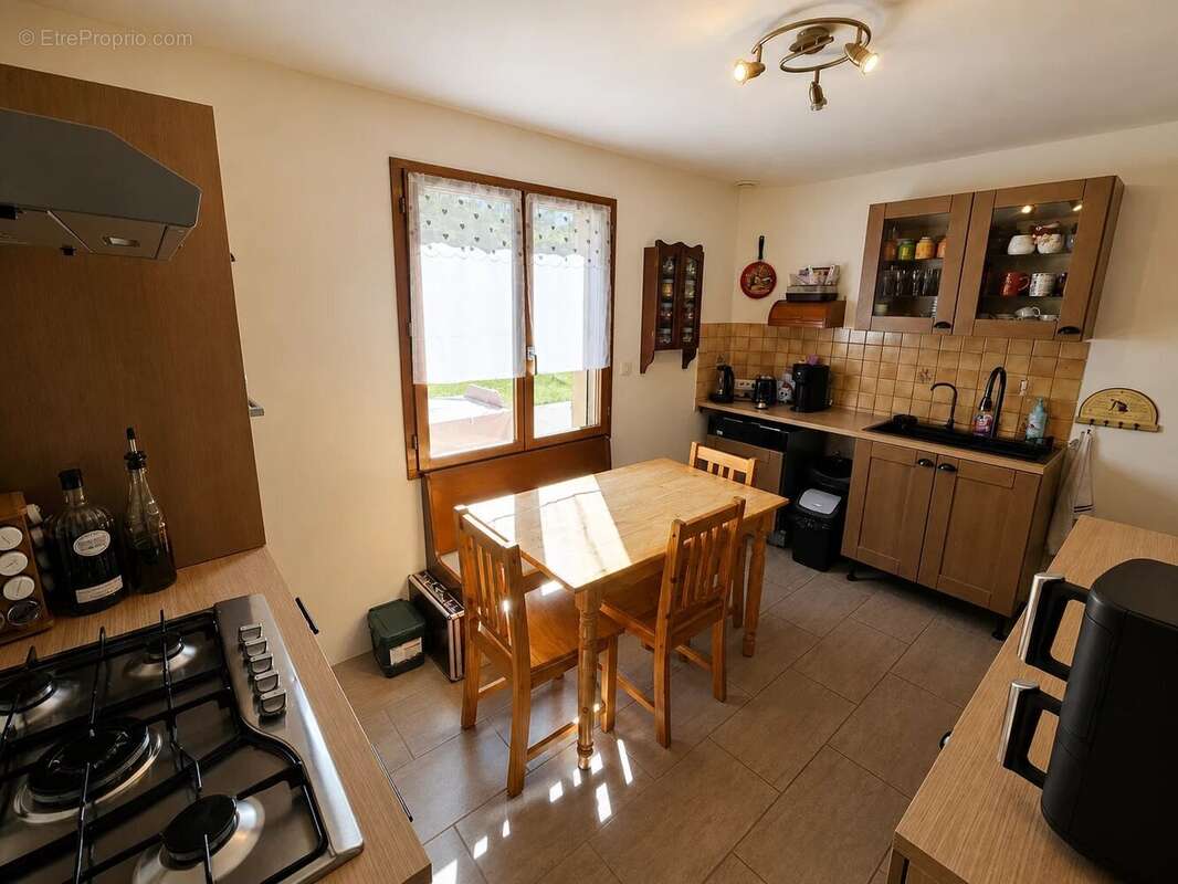 Maison à SERRIS