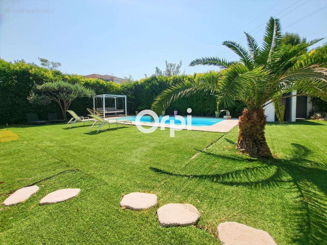 Villa, piscine, jacuzzi et cadre privilégié - photo 3