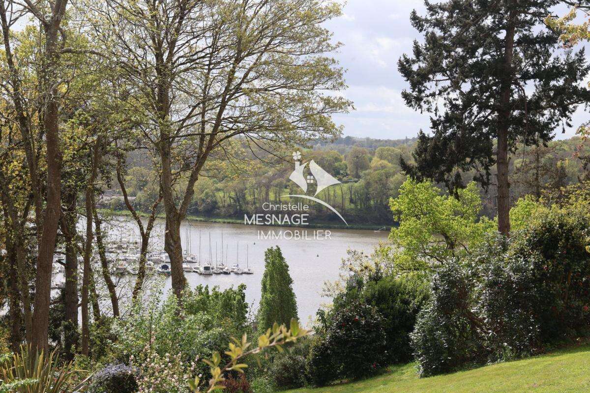 À vendre chez Christelle Mesnage Immobilier - Dans un écrin - photo 2
