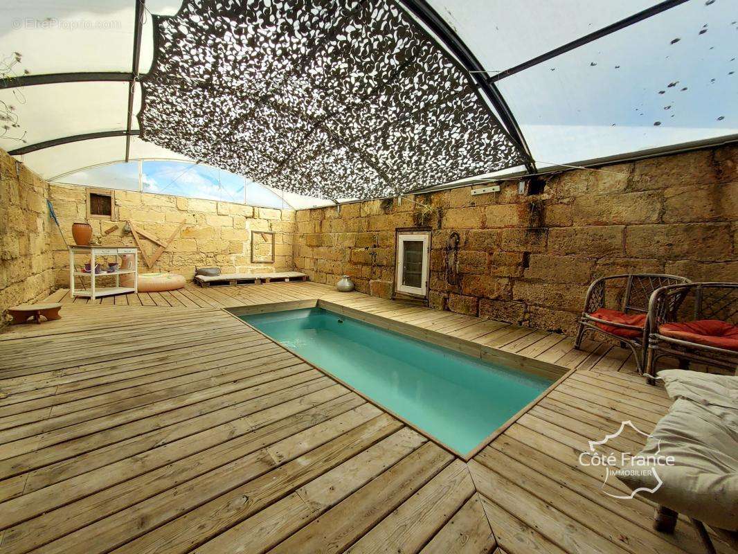 Maison à SAINTE-TERRE