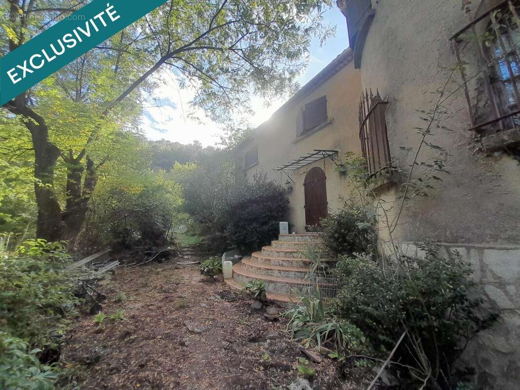 Maison 200 m² à Mazaugues  - photo 2