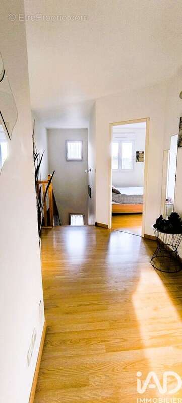 Photo 8 - Maison à QUINCY-VOISINS