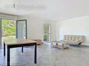 Appartement à SAINT-REMY-L'HONORE