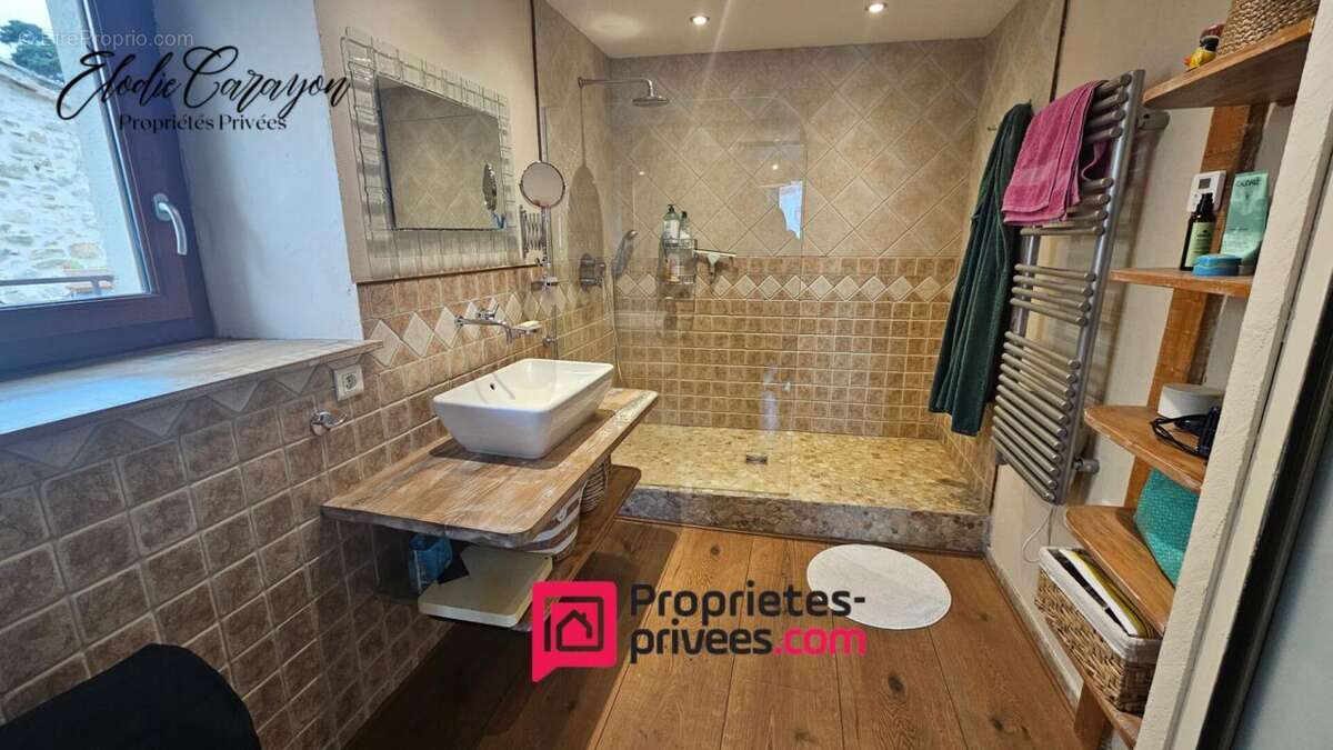 Maison à VILLEMOUSTAUSSOU