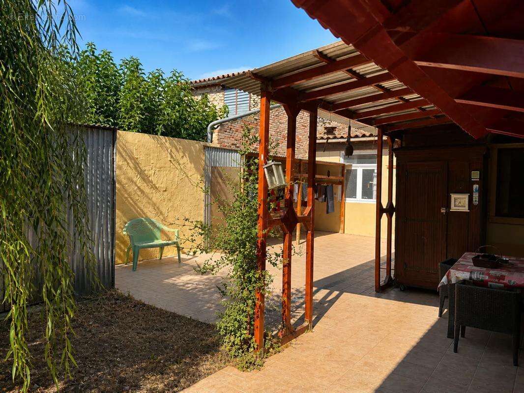 Maison de 4 pièces de 130 m² à Sainte-Eulalie - photo 8