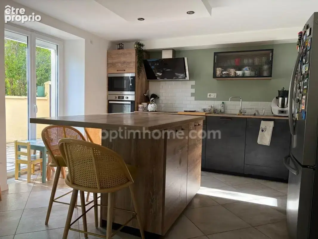 Maison de caractère entièrement rénovée avec grange de 115 m², terrasse et bain nordique - photo 4