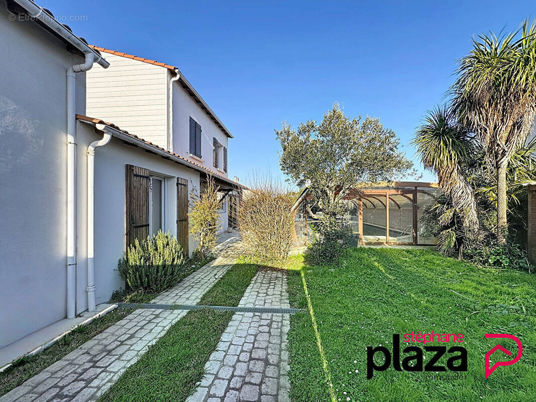 Maison à SAINT-GEORGES-DE-DIDONNE