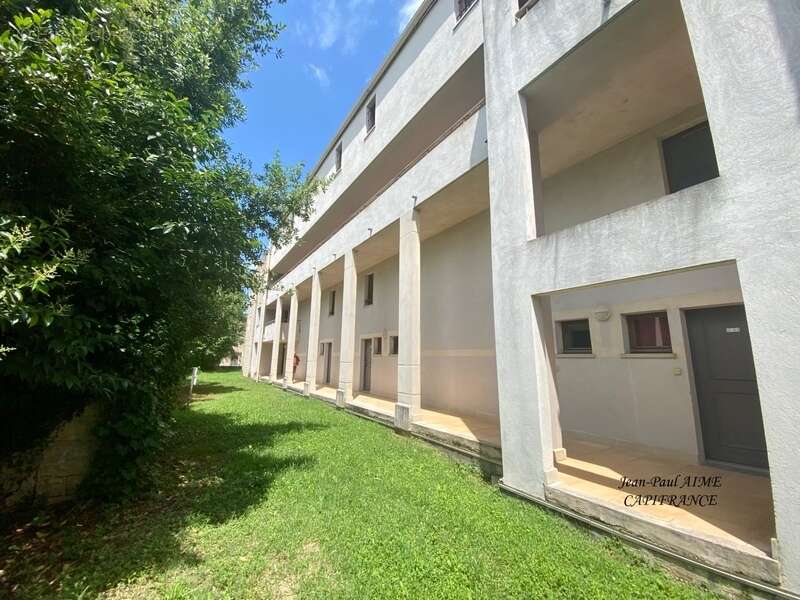 Appartement à BARJAC